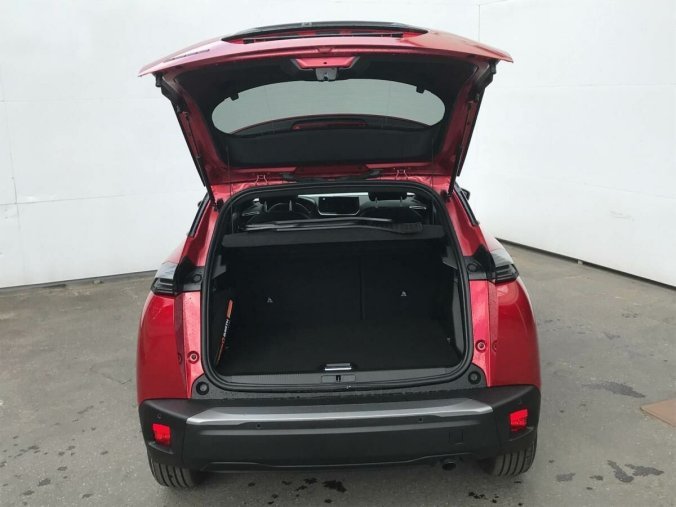 Peugeot 2008, Peugeot 2008 ALLURE S&S EAT8 1,2 PureTech, barva červená