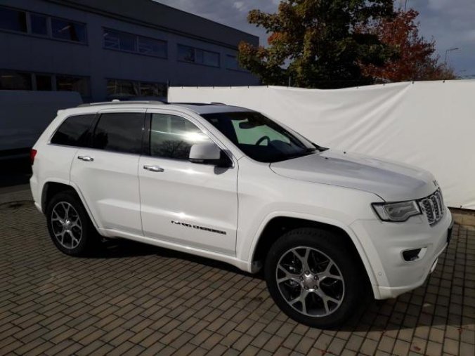 Jeep Grand Cherokee, 3,0 CRD Overland 250k 4x4 AT, barva bílá