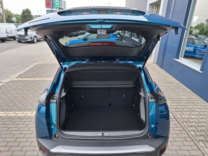 Peugeot 2008, Peugeot 2008 ALLURE PureTech 130  EAT8, barva modrá