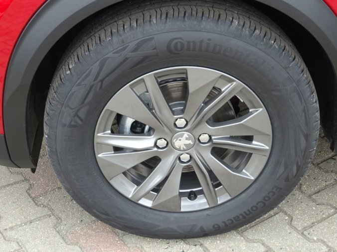 Peugeot 2008, Peugeot 2008 ACTIVE Pack1,2 PureT 130k MAN6, barva červená