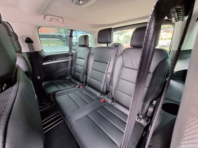 Peugeot Traveller, Peugeot Traveller ALLURE Long 2.2 BHDi 180k EAT8, barva šedá