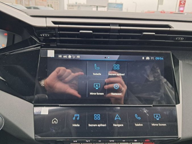 Peugeot 308, Peugeot 308 SW ALLURE Hybrid 145 e-DCS6, barva bílá