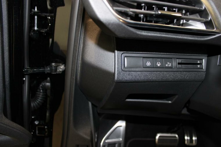 Peugeot 5008, Peugeot 5008 GT BlueHDi 130 S&S EAT8, barva černá