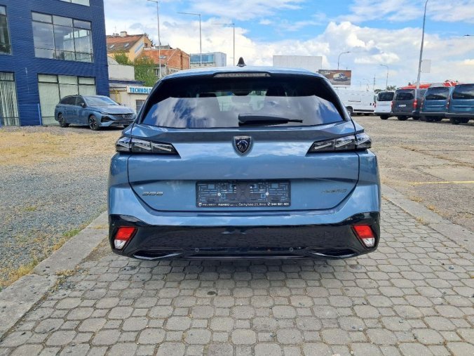 Peugeot 308, Peugeot 308 SW ALLURE Hybrid 145 e-DCS6 Bo, barva modrá