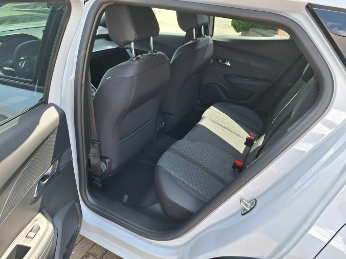 Peugeot 2008, Peugeot 2008 ALLURE PureTech 100 MAN6, barva bílá