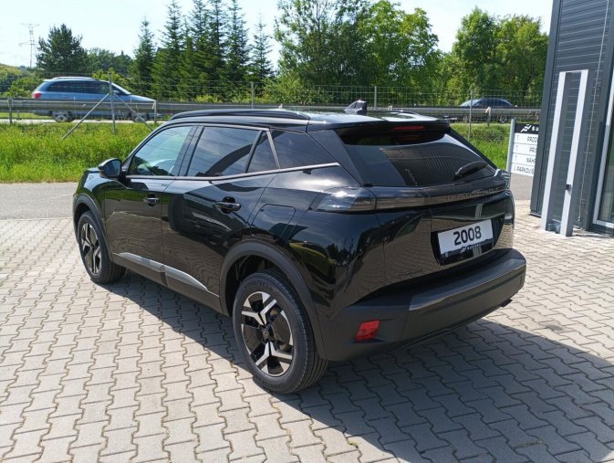 Peugeot 2008, Peugeot 2008 ALLURE PureTech 100 S&S MAN6, barva černá