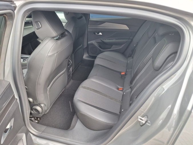 Peugeot 408, Peugeot 408 GT Hybrid 145 e-DCS6, barva šedá