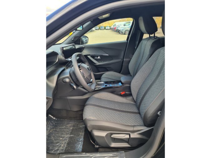 Peugeot 2008, Peugeot 2008 2008 ALLURE PureTech 100 S&S MAN6, barva černá