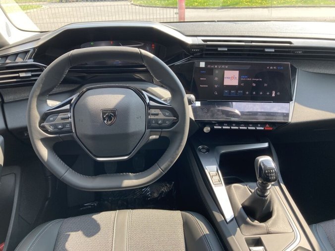 Peugeot 308, Peugeot 308 SW ALLURE PureTech 130 S&S EAT8, barva červená