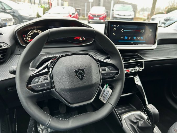 Peugeot 208, Peugeot 208 STYLE 75k MAN5, barva černá