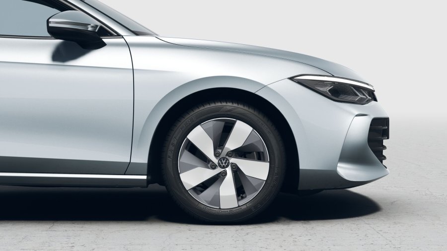 Volkswagen Passat, Passat 1,5 eTSI 110 kW mHEV, barva stříbrná