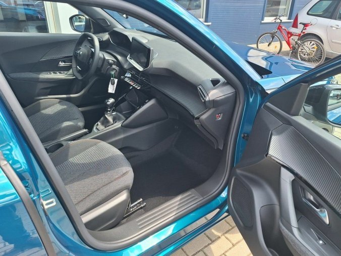 Peugeot 2008, Peugeot 2008 STYLE PureTech 100 M6, barva modrá