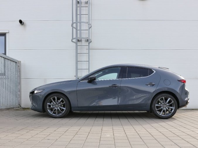 Mazda 3, 2,0 Skyactiv-G 122k/90kW AT, barva šedá