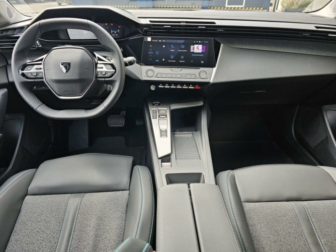 Peugeot 308, Peugeot 308 SW ALLURE Hybrid 145 e-DCS6, barva bílá