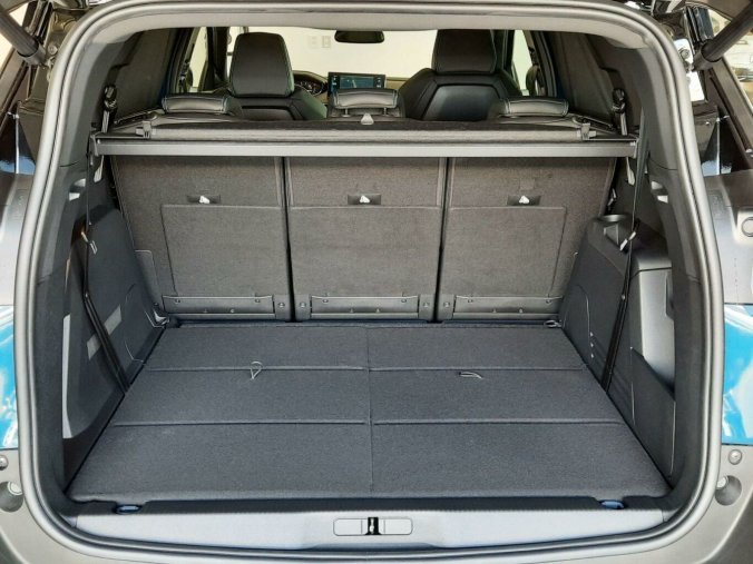 Peugeot 5008, Peugeot 5008 ALLURE PACK BlueHDi 130 S&S EA, barva modrá