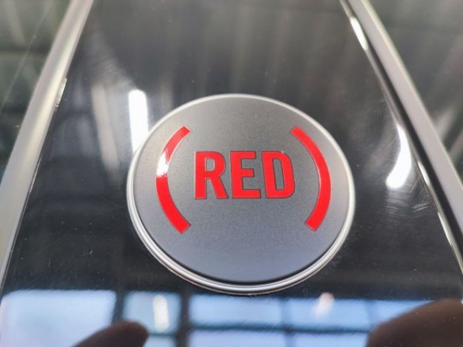 Fiat 500, RED 1.0 BSG HYBRID 70k, barva červená