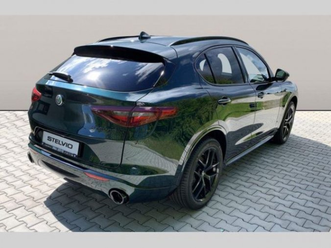 Alfa Romeo Stelvio, 2.0 Turbo 280k Q4 VELOCE, barva zelená