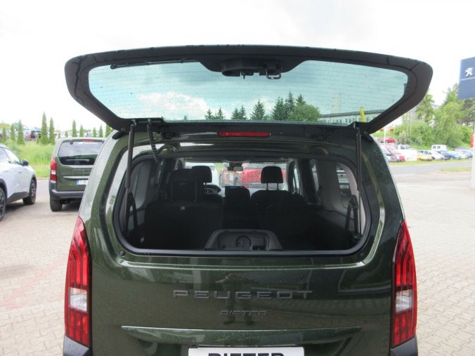Peugeot Rifter, Peugeot Rifter LONG GT BlueHDi 130 S&S EAT8, barva zelená