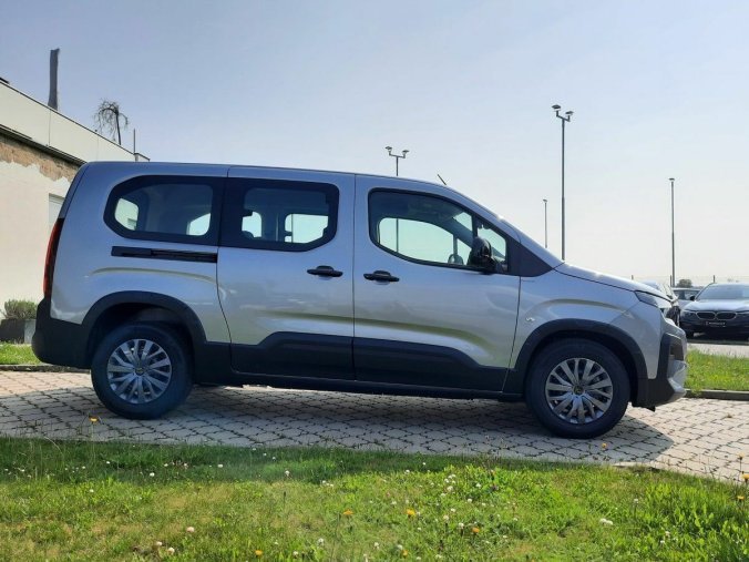 Peugeot Rifter, Peugeot Rifter LONG ALLURE 1,5 BHDi 130k EAT8, barva šedá