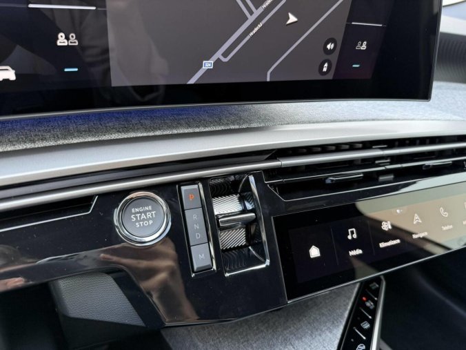 Peugeot 5008, Peugeot 5008 ALLURE Hybrid e-DCS6 1,2, barva šedá