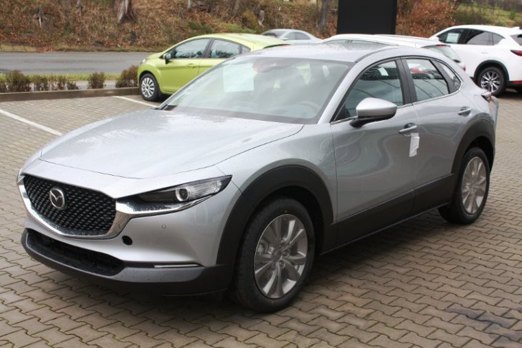 Mazda CX-30, SKYACTIV-G, barva stříbrná