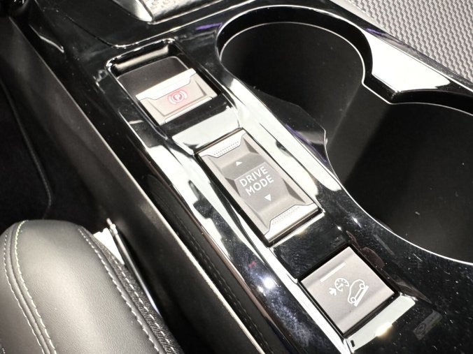 Peugeot 2008, Peugeot 2008 GT, automat, Pack Vision, Grip Control, barva černá