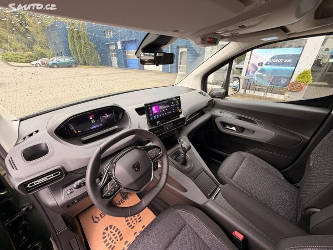 Peugeot Rifter, Peugeot Rifter ALLURE PureTech 110k MAN6, barva zelená
