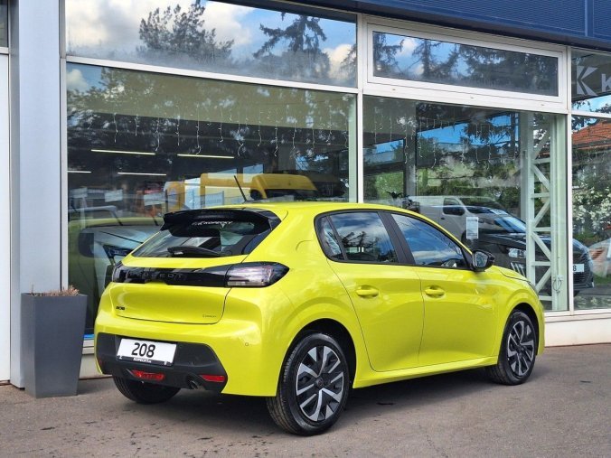Peugeot 208, Peugeot 208 STYLE 1.2 PT 100k MAN6, barva žlutá