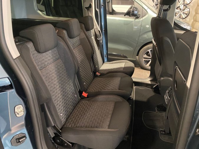 Peugeot Rifter, Peugeot Rifter LONG GT BlueHdi EAT8 - 7MÍST - 6266, barva modrá