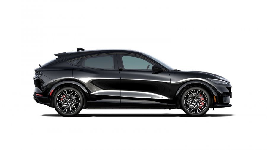 Ford Mustang, MACH-E GT, 5dveřová, 98,7 kWh prodloužený dojezd 358 kW/487 k, automatická, 4WD, barva černá