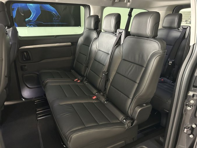 Peugeot Traveller, Peugeot Traveller Allure L3 2.2 BlueHDi 180 S&S EAT8, barva šedá