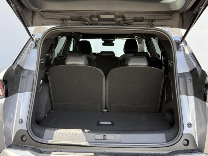 Peugeot 5008, Peugeot 5008 ALLURE Hybrid e-DCS6 1,2, barva šedá