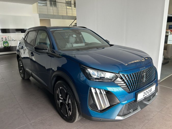 Peugeot 2008, Peugeot 2008 ALLURE Hybrid 110 e-DCS6, barva modrá