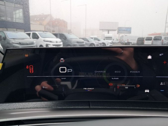 Peugeot 3008, Peugeot 3008 3008 GT Hybrid 145 e-DCS6, barva modrá