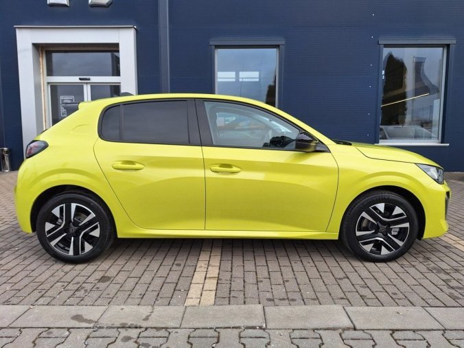 Peugeot 208, Peugeot 208 ALLURE Hybrid 100 e-DCS6, barva žlutá