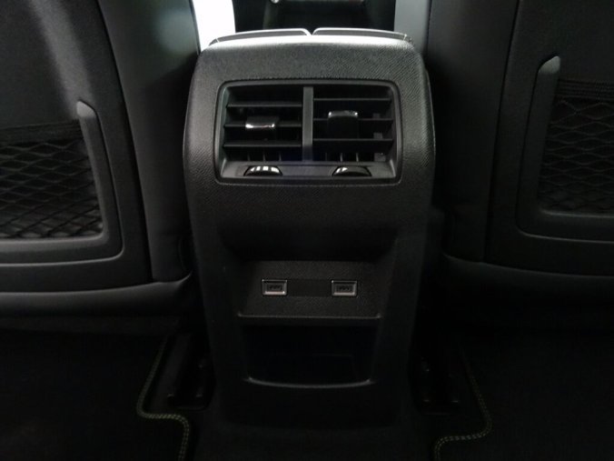 Peugeot 408, Peugeot 408 GT Hybrid 136 e-DCS6, barva modrá