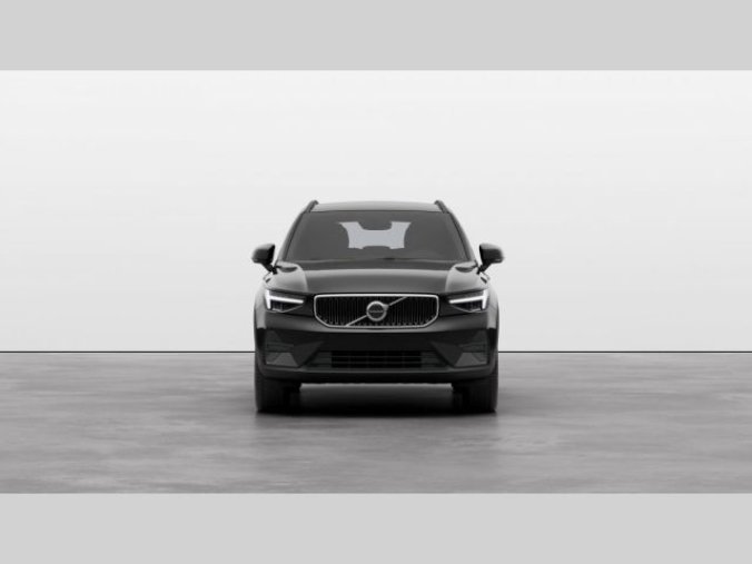 Volvo XC40, T2 1.5L 129 HP AT8 FWD ESSENTI, barva černá