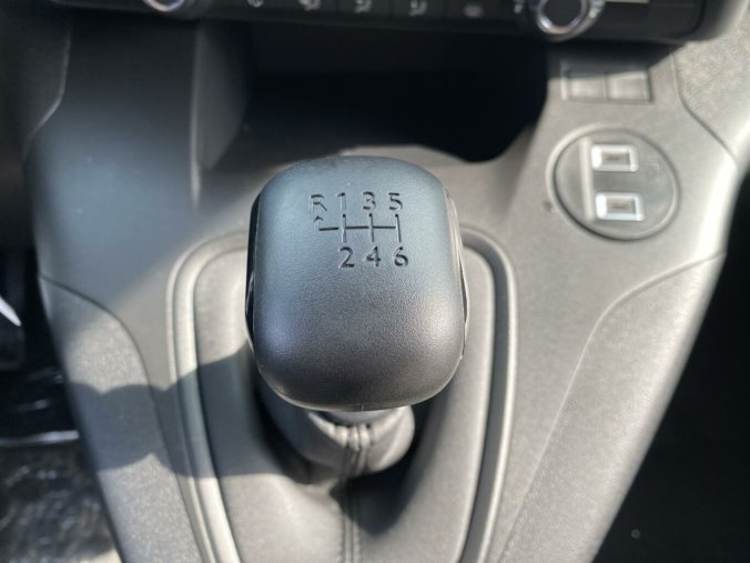 Peugeot Partner, Peugeot Partner Furgon L1 PureTech 110 MAN6, barva bílá