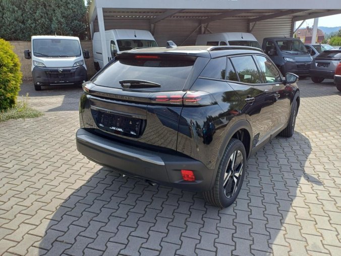 Peugeot 2008, Peugeot 2008 ALLURE 1.2 PureTech 100k, barva černá