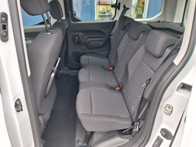 Peugeot Rifter, Peugeot Rifter ALLURE PT 110  M6, barva bílá