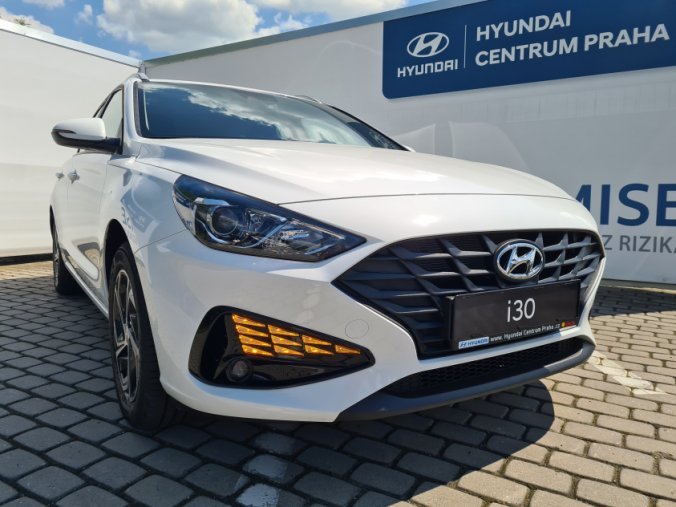 Hyundai i30, 1,5i 81 kW MT, barva bílá