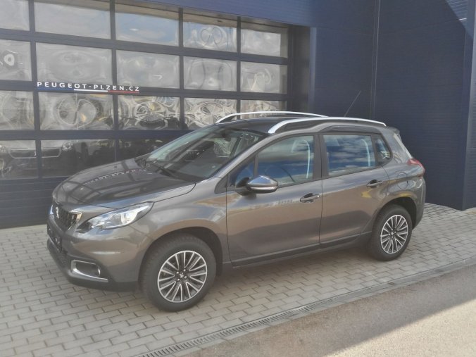 Peugeot 2008, Active 1.2 PureTech 82, barva šedá