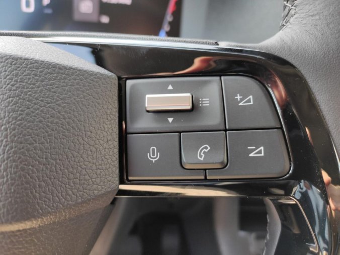 Peugeot Traveller, Peugeot Traveller 2.0 HDI 180k AUT8 L2 8 MÍST, barva zelená