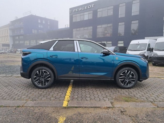 Peugeot 3008, Peugeot 3008 3008 GT Hybrid 145 e-DCS6, barva modrá