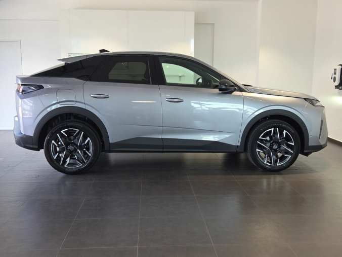 Peugeot 3008, Peugeot 3008 ALLURE Hybrid 136 e-DCS6, barva šedá