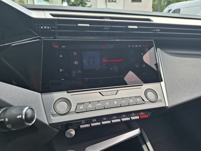 Peugeot 308, Peugeot 308 ACTIVE 1.2 PT 130K MAN6, barva zelená