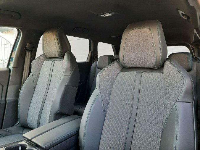 Peugeot 5008, Peugeot 5008 ALLURE PACK BlueHDi 130 S&S EA, barva modrá