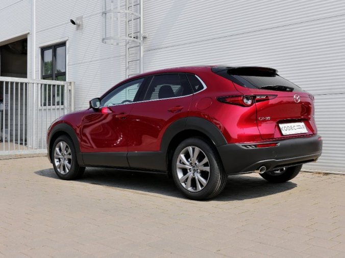 Mazda CX-30, 2,0 Skyactiv-X 180k/132kW MAN, barva červená