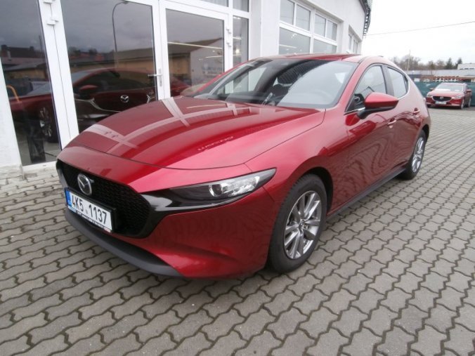Mazda 3, Skyactiv G122, barva červená