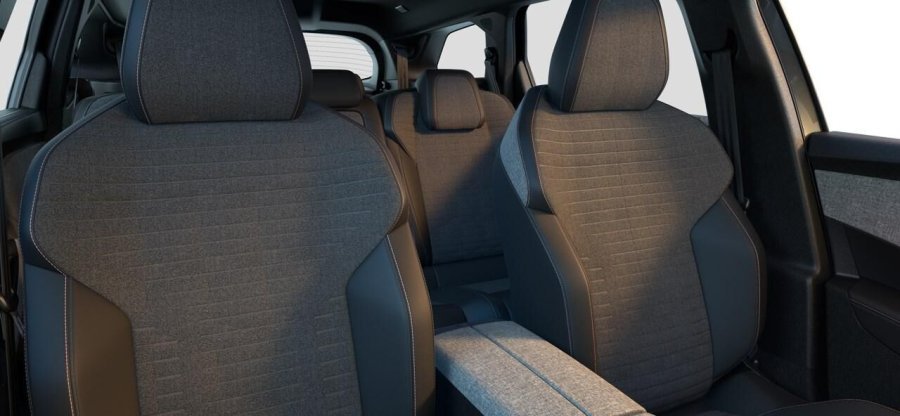 Peugeot 5008, Peugeot 5008 ALLURE Hybrid 145 e-DCS6, barva modrá